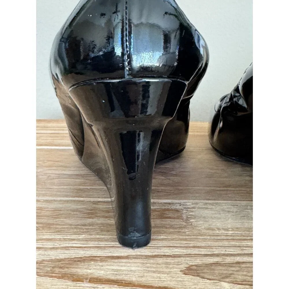 Vera Wang Lavender Ella Black Patent Leather Ballet Toe Wedge Heel Pumps Size 8